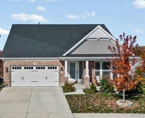155 Palais Court, St Charles, MO 63301