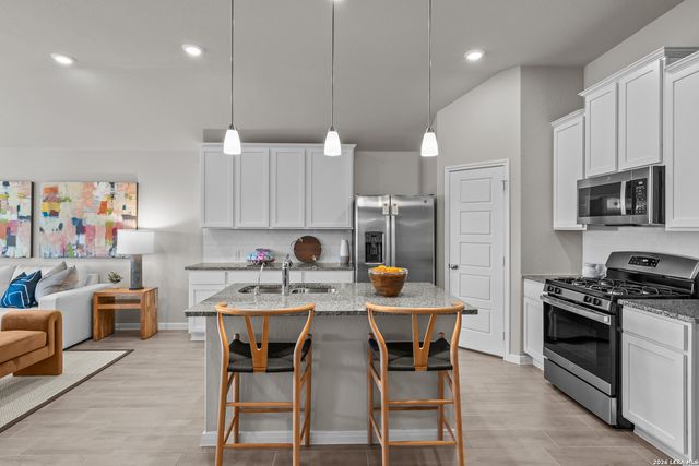 241 Gathering Drive, San Antonio, TX 78245