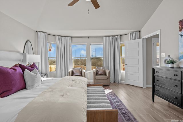 241 Gathering Drive, San Antonio, TX 78245