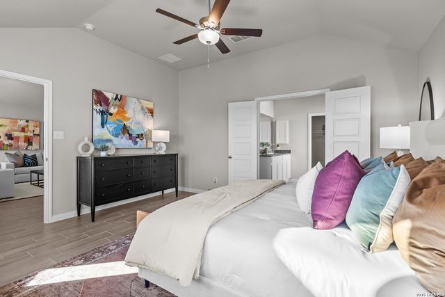 241 Gathering Drive, San Antonio, TX 78245