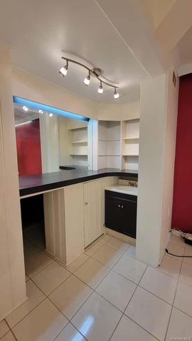 186-20 Troon Road, Jamaica Estates, NY 11432