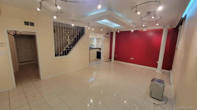 186-20 Troon Road, Jamaica Estates, NY 11432