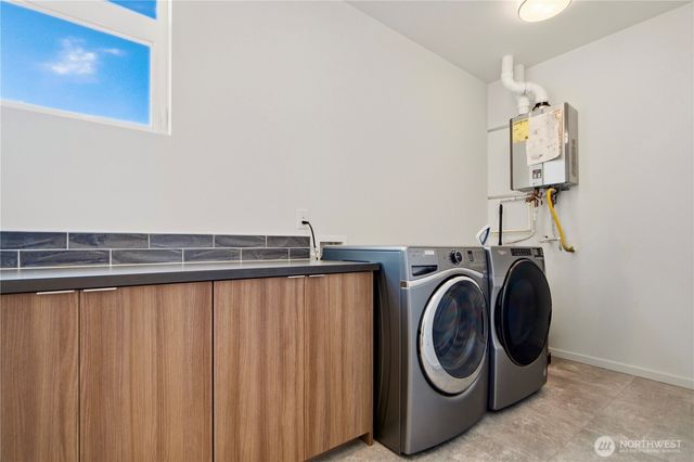 2247 NW 64th Street, Seattle, WA 98107