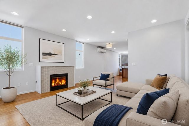 2247 NW 64th Street, Seattle, WA 98107