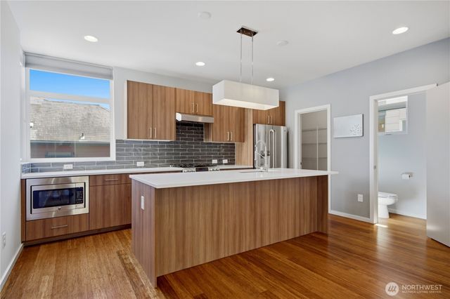 2247 NW 64th Street, Seattle, WA 98107