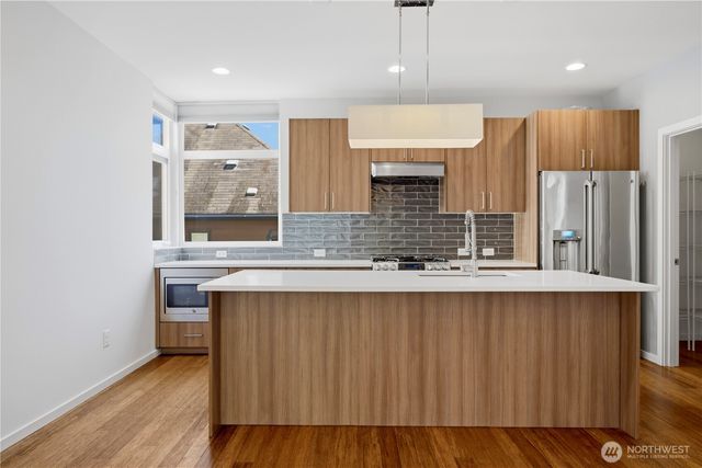 2247 NW 64th Street, Seattle, WA 98107