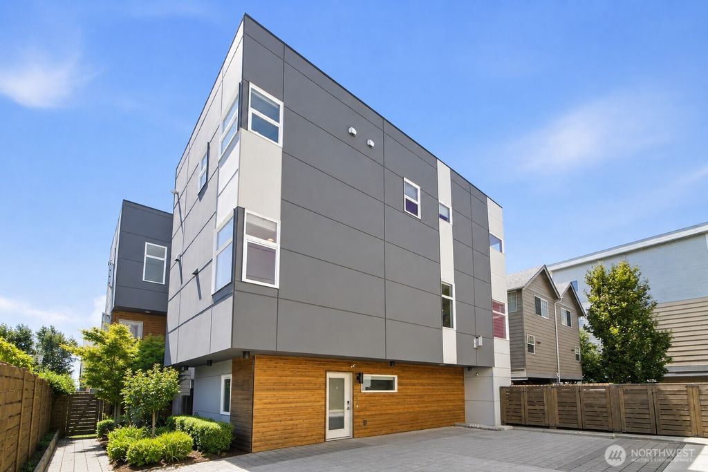 2247 NW 64th Street, Seattle, WA 98107