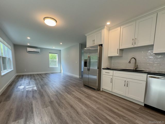 25 Walnut Street, Coram, NY 11727