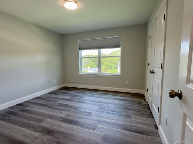 25 Walnut Street, Coram, NY 11727
