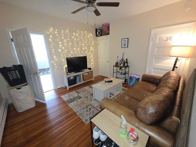 5 Lexington St 5, Waltham, MA 02452