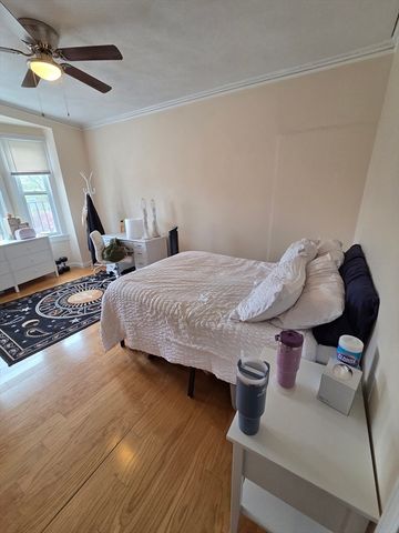5 Lexington St 5, Waltham, MA 02452