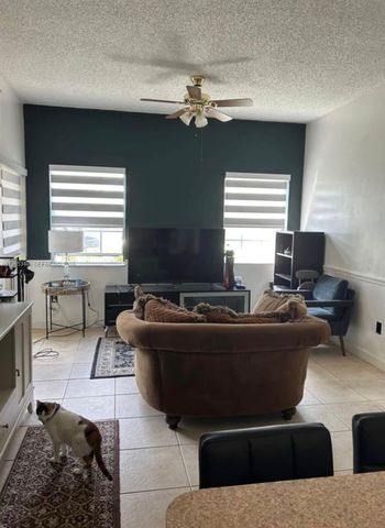 18308 NW 68th Ave B, Hialeah, FL 33015