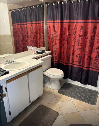 18308 NW 68th Ave B, Hialeah, FL 33015