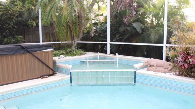 132 Cambridge Court, Indialantic, FL 32903