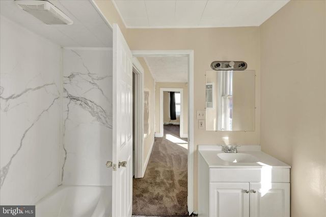 832 HOUSTON ST, Columbia, PA 17512