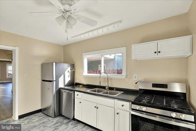 832 HOUSTON ST, Columbia, PA 17512