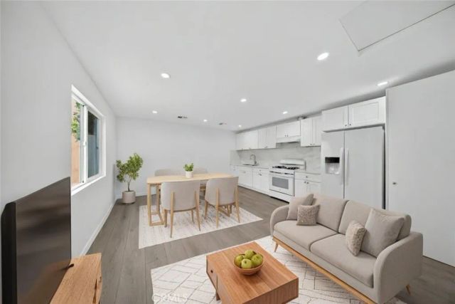 1316 Carlton Drive, Glendale, CA 91205