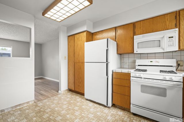 28 Smithridge, Reno, NV 89502