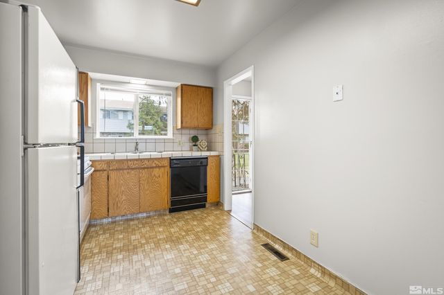 28 Smithridge, Reno, NV 89502