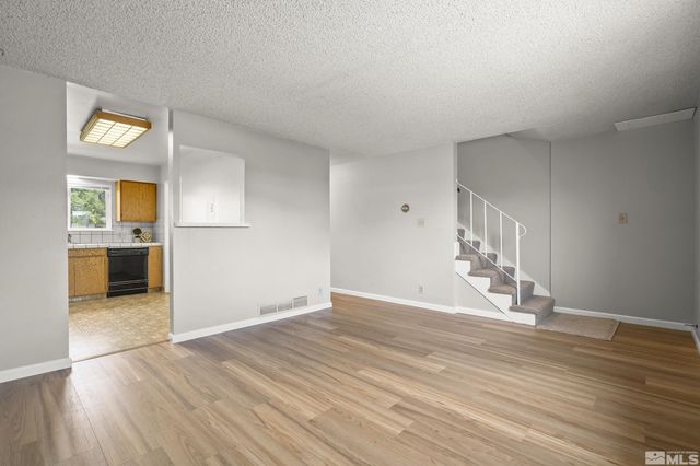 28 Smithridge, Reno, NV 89502