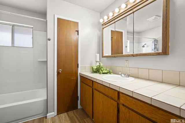 28 Smithridge, Reno, NV 89502