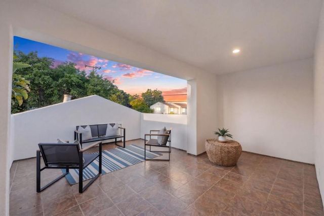 401 Carroll Street, Sunnyvale, CA 94086
