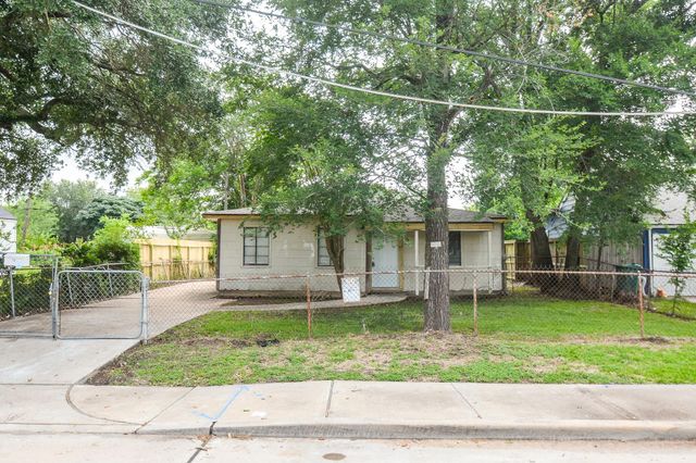 713 Wafer Street, Pasadena, TX 77506