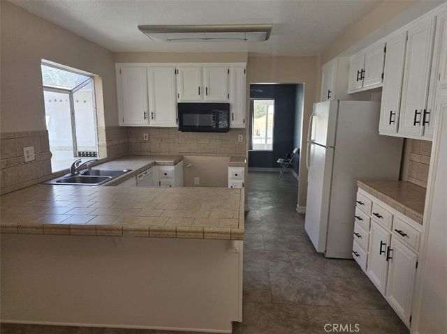 15171 San Jose Drive, Victorville, CA 92394