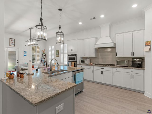 1308 Linkview Crossing, Locust Grove, GA 30248