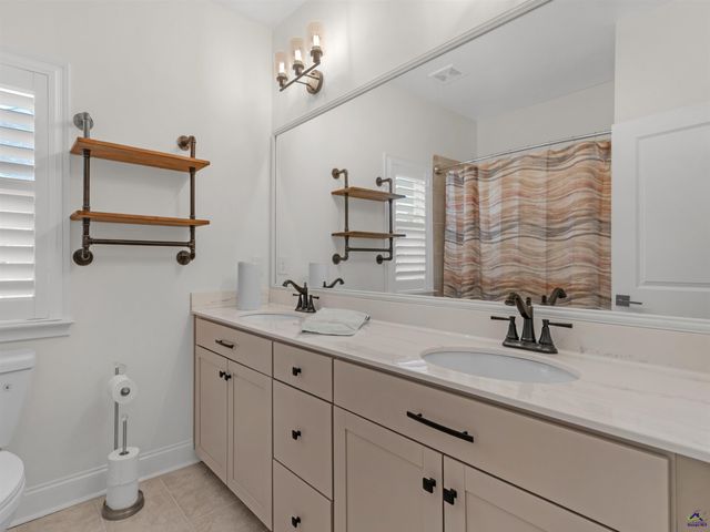 1308 Linkview Crossing, Locust Grove, GA 30248