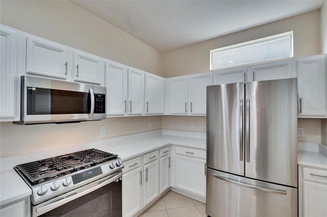 9105 CRYSTAL COMMONS WAY, Tampa, FL 33626