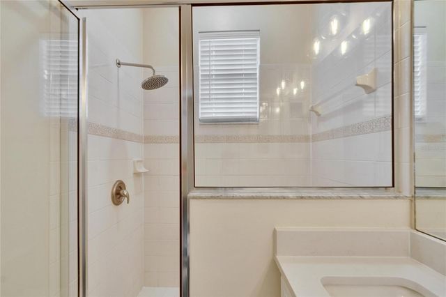 9105 CRYSTAL COMMONS WAY, Tampa, FL 33626