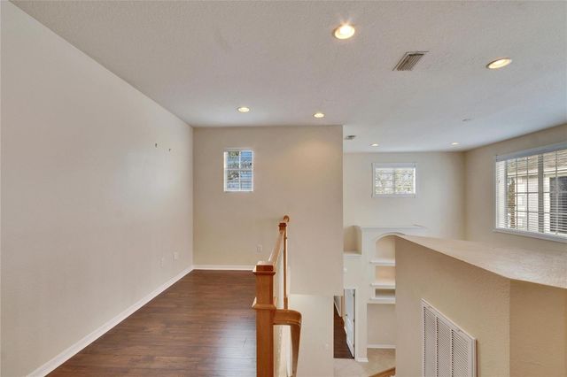 9105 CRYSTAL COMMONS WAY, Tampa, FL 33626