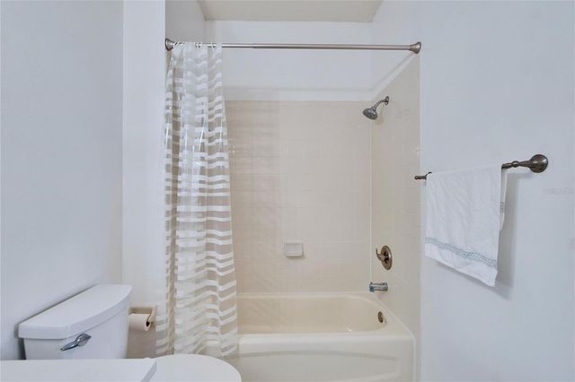 9105 CRYSTAL COMMONS WAY, Tampa, FL 33626