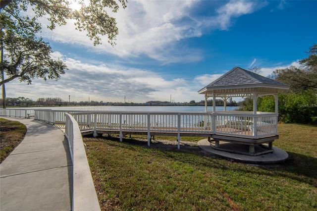 9105 CRYSTAL COMMONS WAY, Tampa, FL 33626