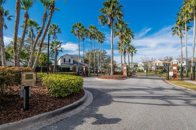 9105 CRYSTAL COMMONS WAY, Tampa, FL 33626