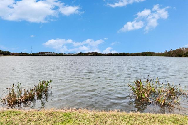 9105 CRYSTAL COMMONS WAY, Tampa, FL 33626