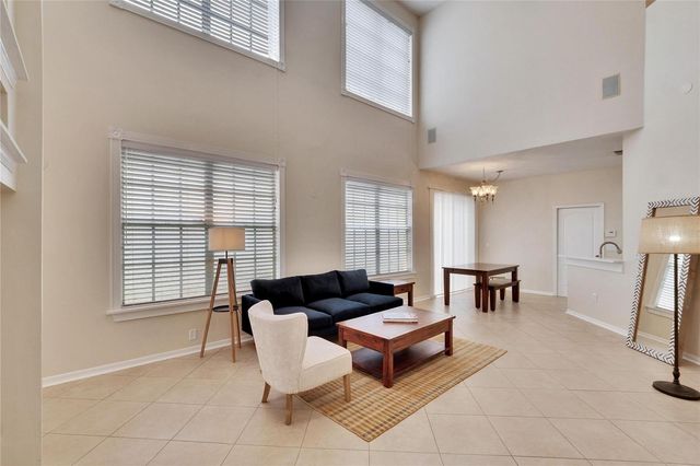 9105 CRYSTAL COMMONS WAY, Tampa, FL 33626