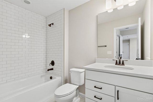 5530 White Pine Lane, Fairfield Twp, OH 45011