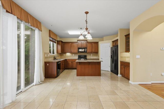 141 Caravaggio Cir, Sacramento, CA 95835