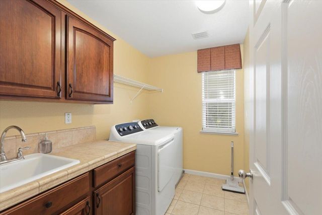 141 Caravaggio Cir, Sacramento, CA 95835