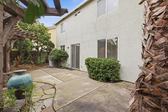 141 Caravaggio Cir, Sacramento, CA 95835
