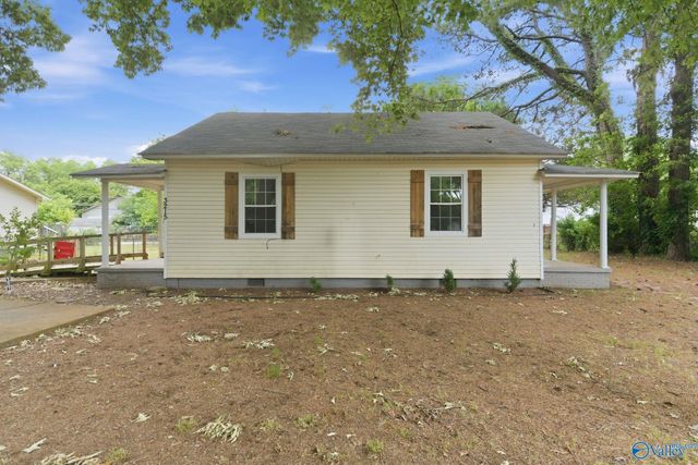 3215 Clopton Street SW, Huntsville, AL 35805