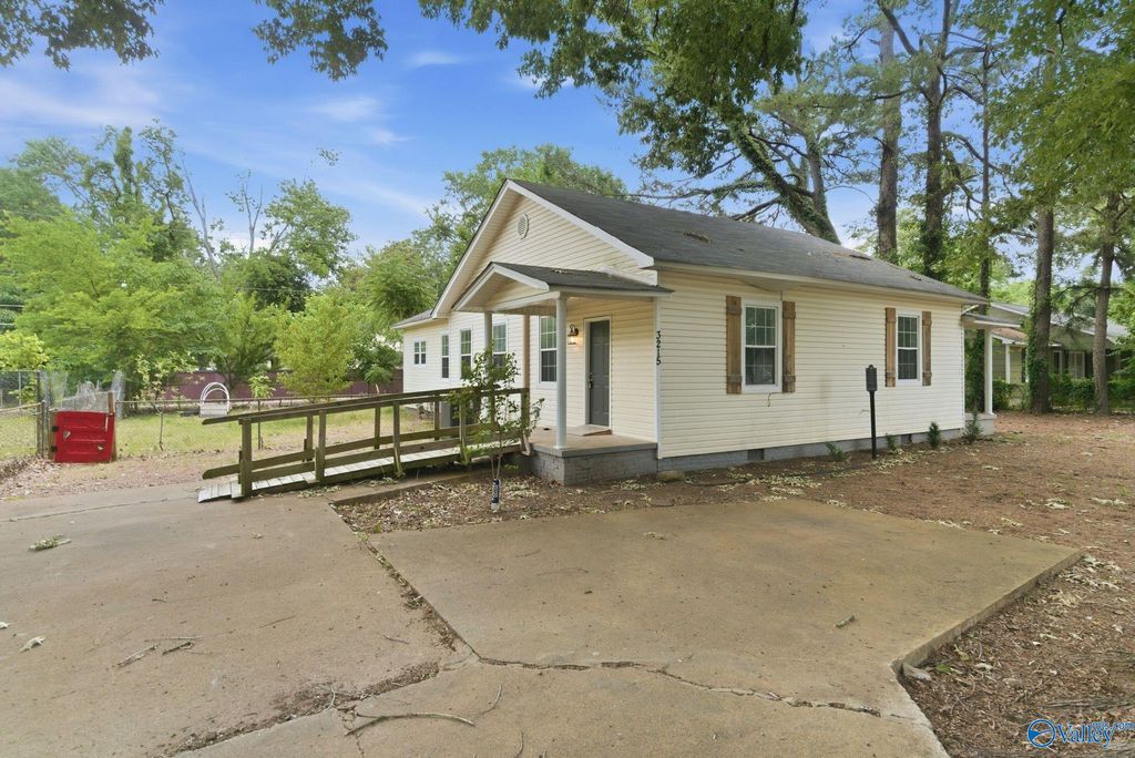 3215 Clopton Street SW, Huntsville, AL 35805