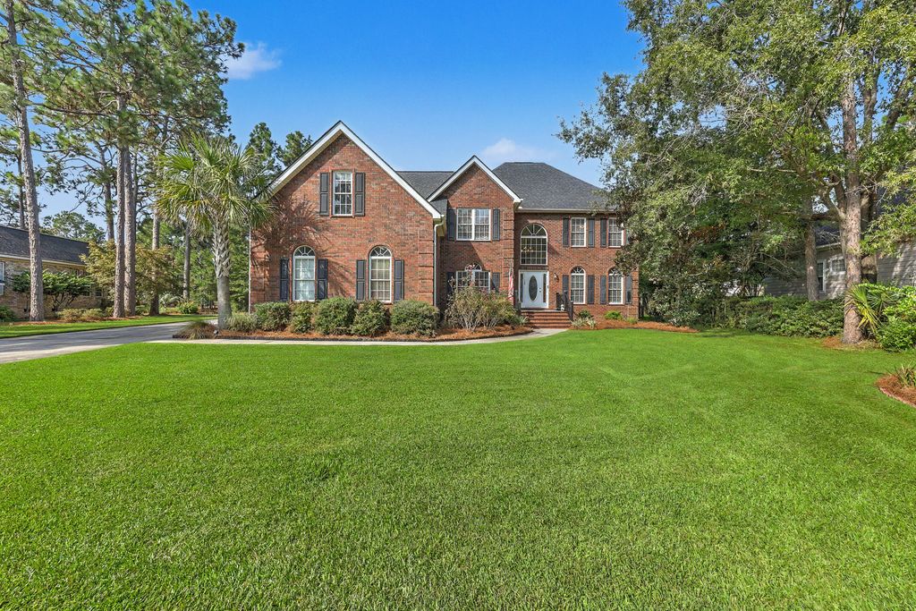 Image 1 of property listing at 105 Glen Eagles Drive, Summerville, SC 29483