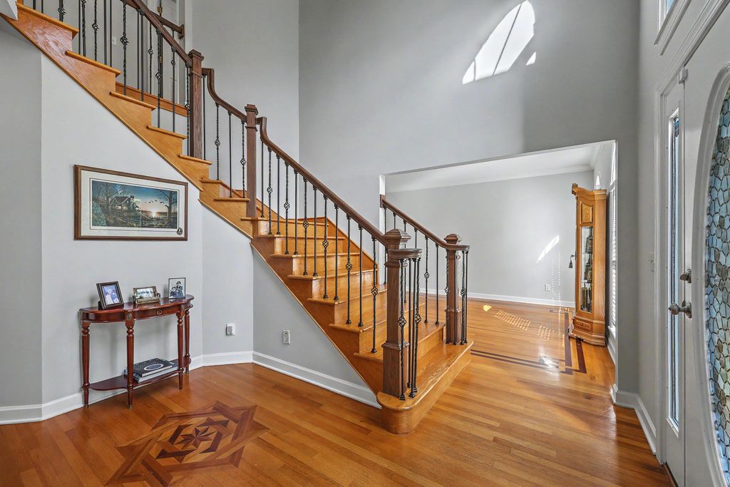 Image 12 of property listing at 105 Glen Eagles Drive, Summerville, SC 29483