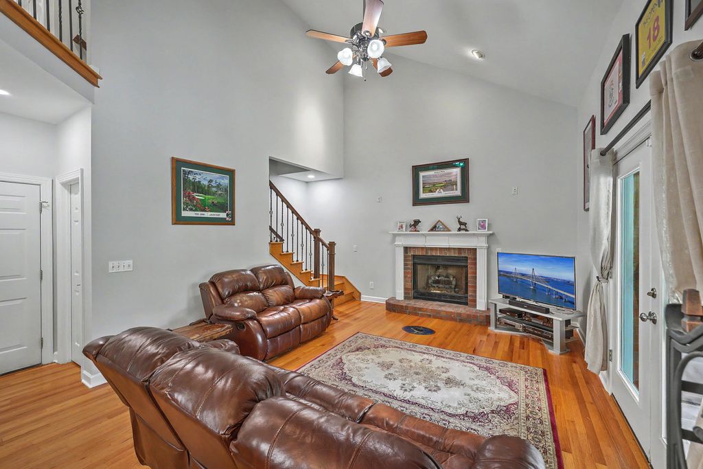 Image 22 of property listing at 105 Glen Eagles Drive, Summerville, SC 29483