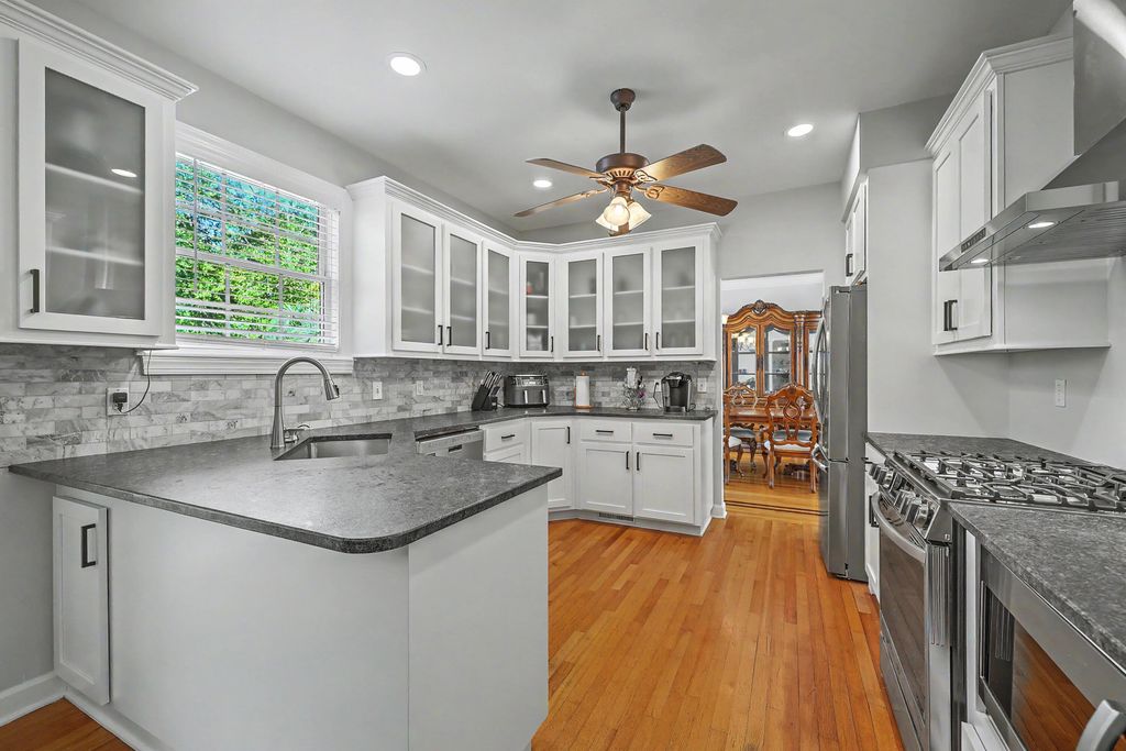 Image 26 of property listing at 105 Glen Eagles Drive, Summerville, SC 29483