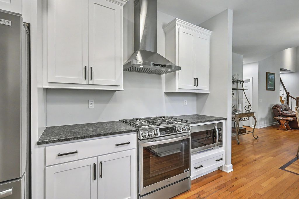 Image 28 of property listing at 105 Glen Eagles Drive, Summerville, SC 29483