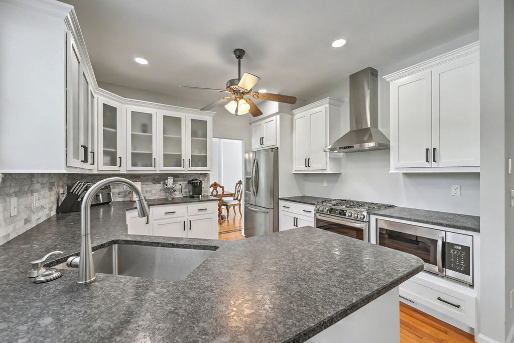 Image 29 of property listing at 105 Glen Eagles Drive, Summerville, SC 29483